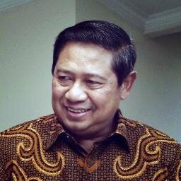 Akun Twit Resmi Susilo Bambang Yudhoyono.Dikelola Oleh Staf     Khusus Pemerintah Republik Indonesia .Akun Twit SBY Ditandai *SBY*