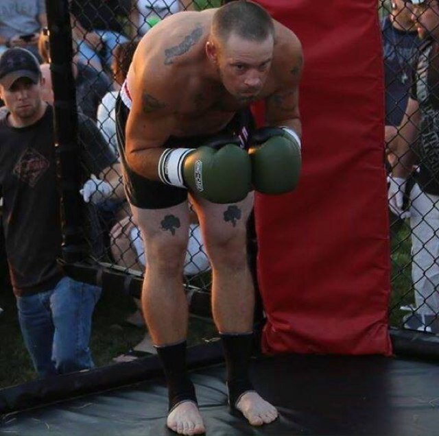 Caped crusaider by day pro mma fghtr by nght! Prd dad of 4, engd to my soul mate! Head wrestling coach & trainer @ Team AMMA