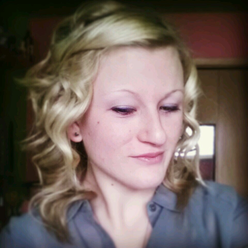 DeeHawkk's profile picture. 