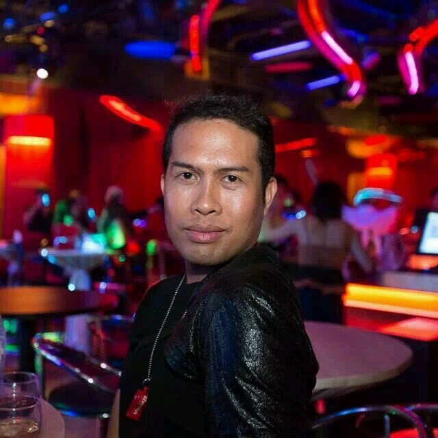 Leo. 08-10-80. Year of the Monkey. Life begins at 40.