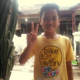 follow my twitter i am, and member jkt 48 please
and follow SDN KAMPUNG BAMBU II
:):):) mentions yes