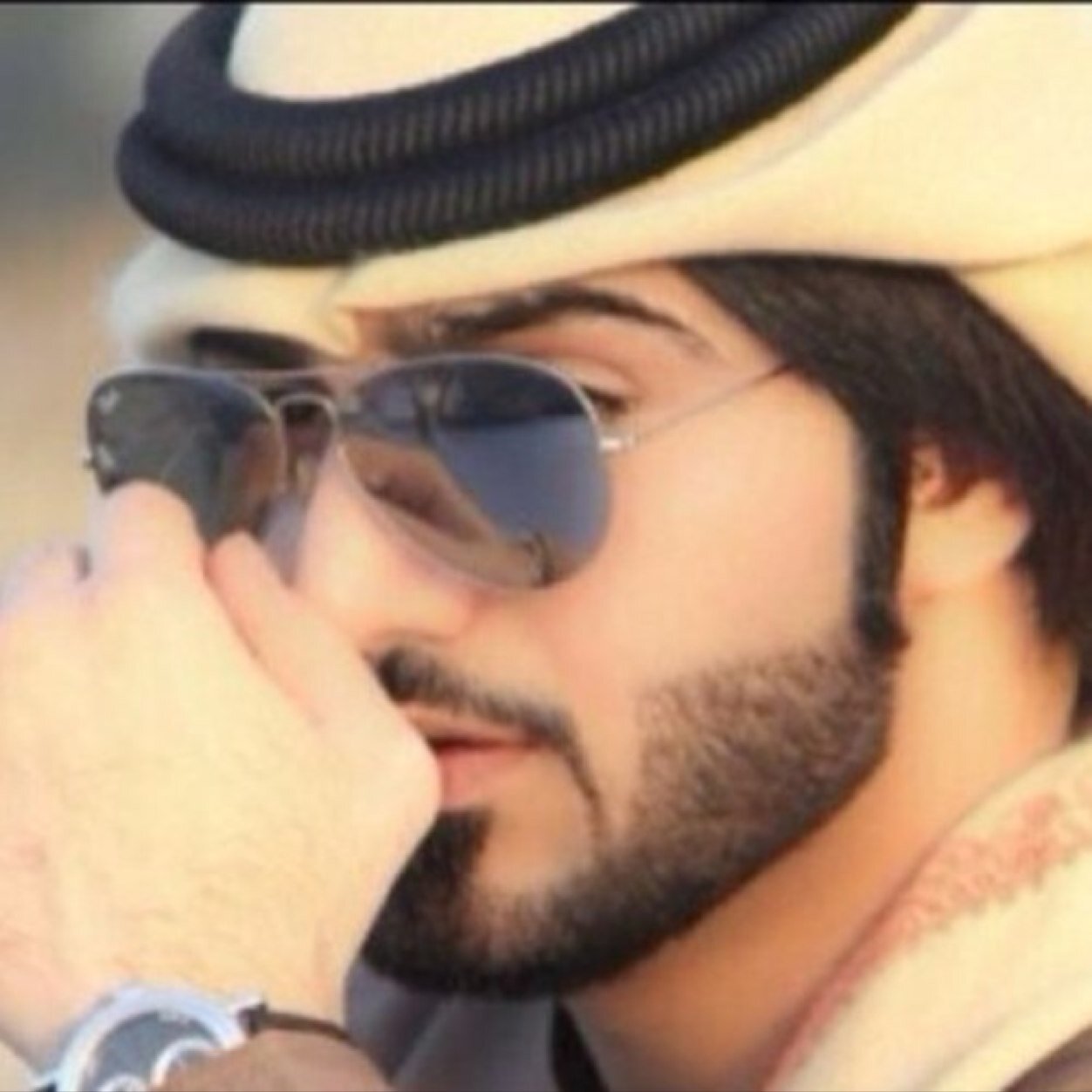 اخر شخص سوا تويتر