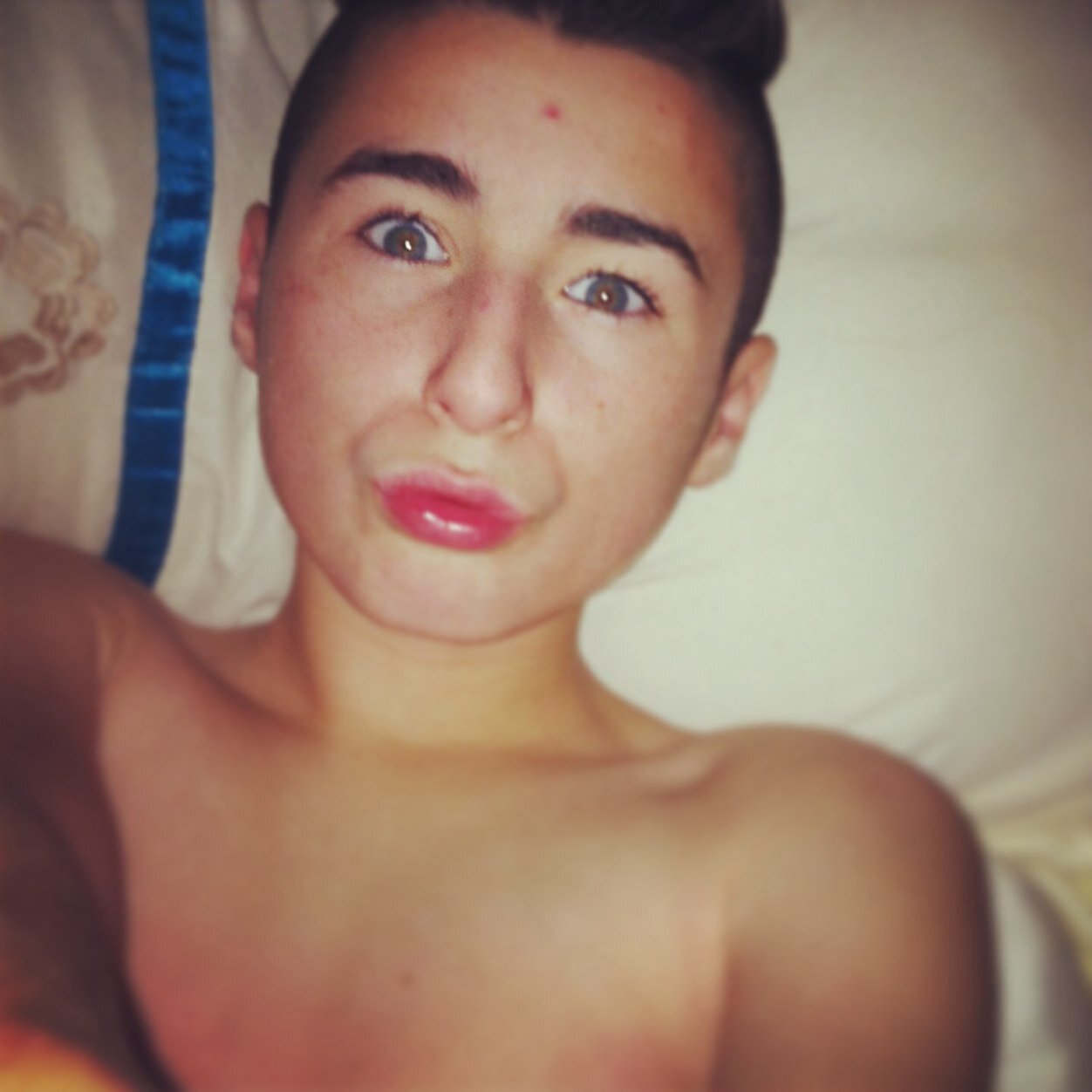 Hey my name karl i live in dublin ireland and i am a hiphop dancer, i love macklemore and lennon and massiy❤❤✌. FOLLOW ME!