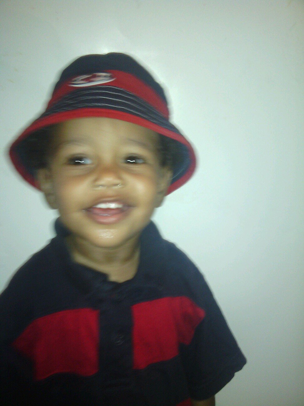 Im a 1yr. old hue man who is the youngest of 5boys & I like world news!!!