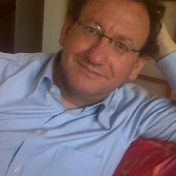 Associate professor of Medical Oncology