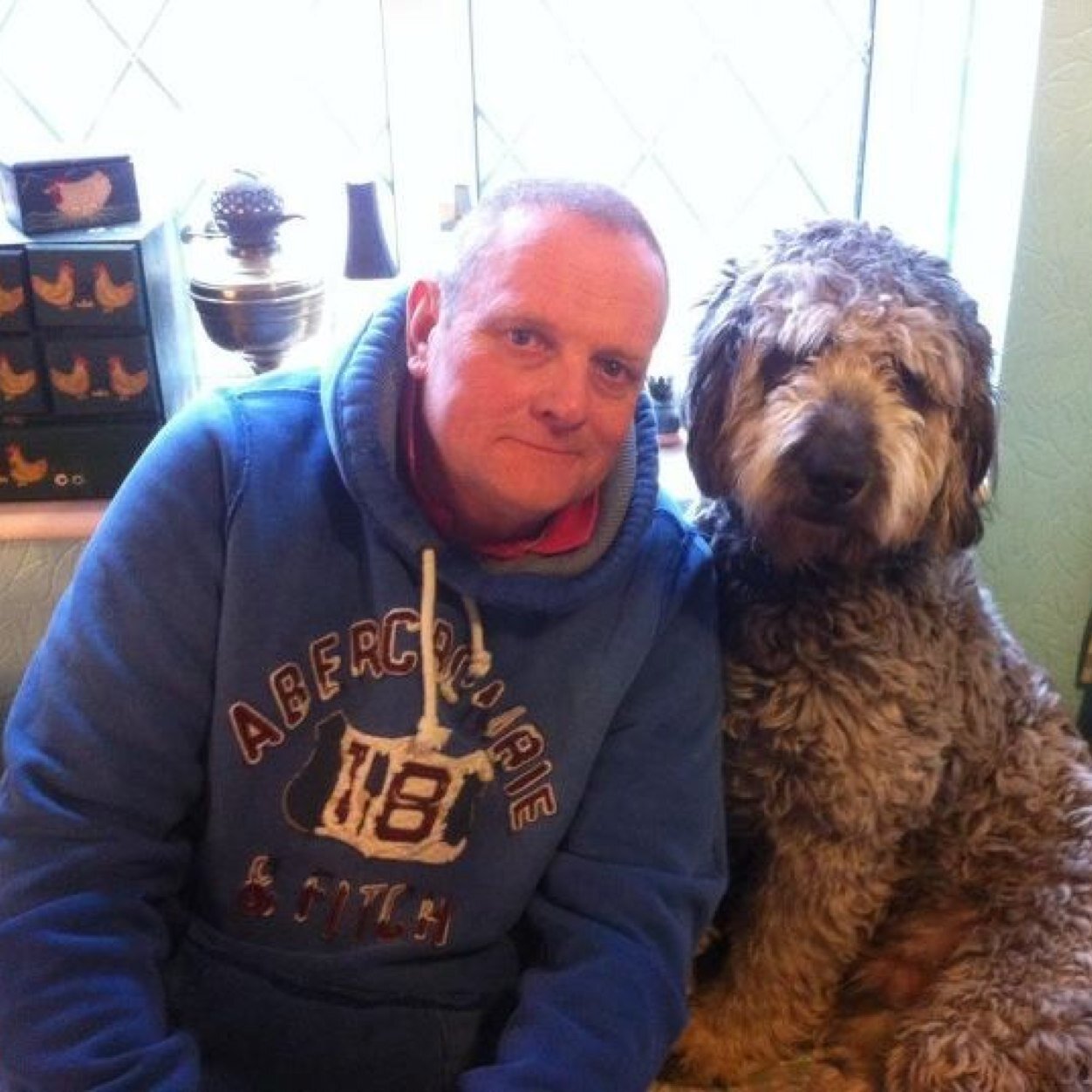 supports Chelsea fc , holidays to Stoupa ,Greece, every year, got a Labradoodle dog called Baxter,likes antiques,boot sales, pubs,ect, now a very proud grandad.
