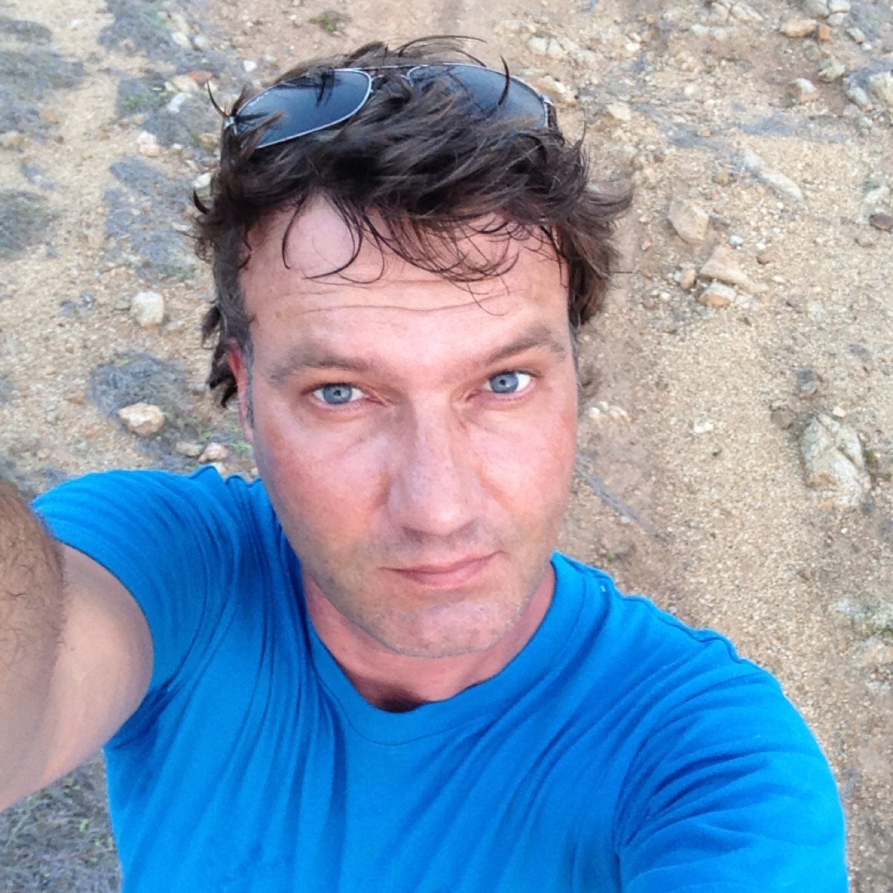 Living on an Island but very much involved in world politics, veteran, can not stand stupid unfairness… and skeptical about the future of our world…