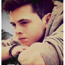 I love @JusticeCrew ♥2/7♥ I also LOVE Daniel from Janoskians he is so funny ♥♥