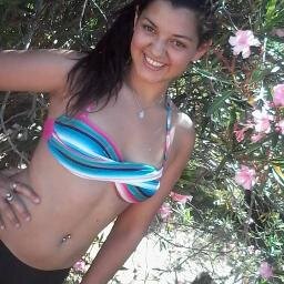 Yani te ama mucho y dice que sos hermosa!