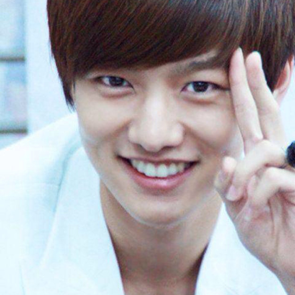 CROSSGENE (PRESH GENE) SHIN _ 신 Bot.