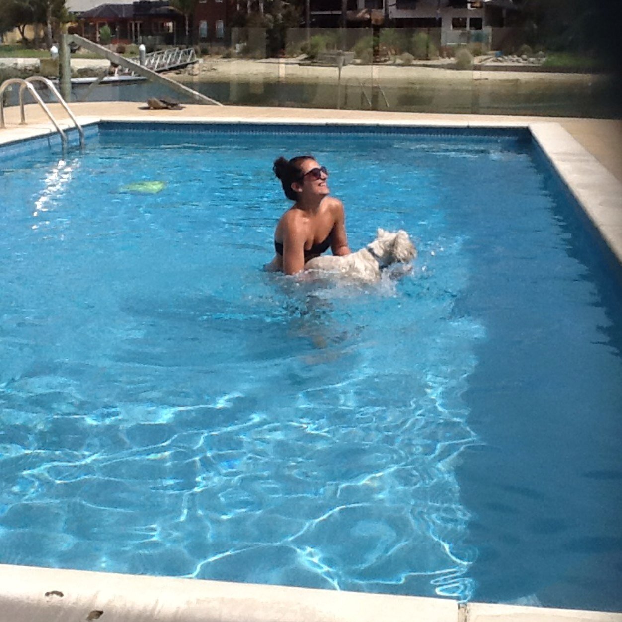 CHL0E666's profile picture. ✌️☀️