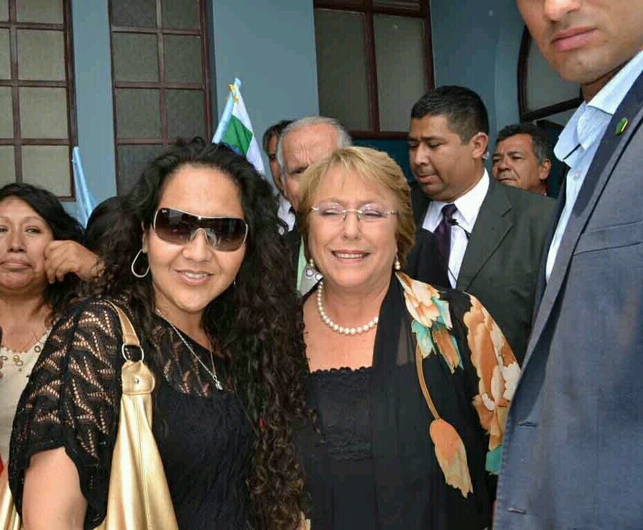Iquiqueña recidente en Arica, Casada con un hijo.
Asistente Social de Escuela Especial Arica