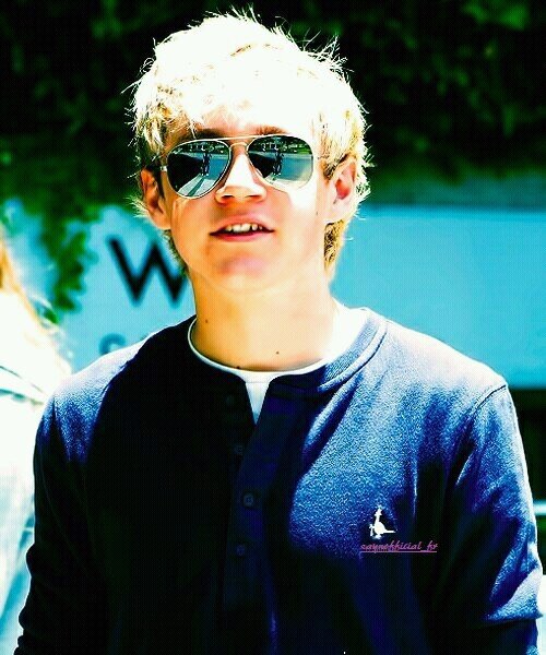 Don't follow back! I gived you a free follow, so please follow @NiallsSmille, she follows back if you ask! :]