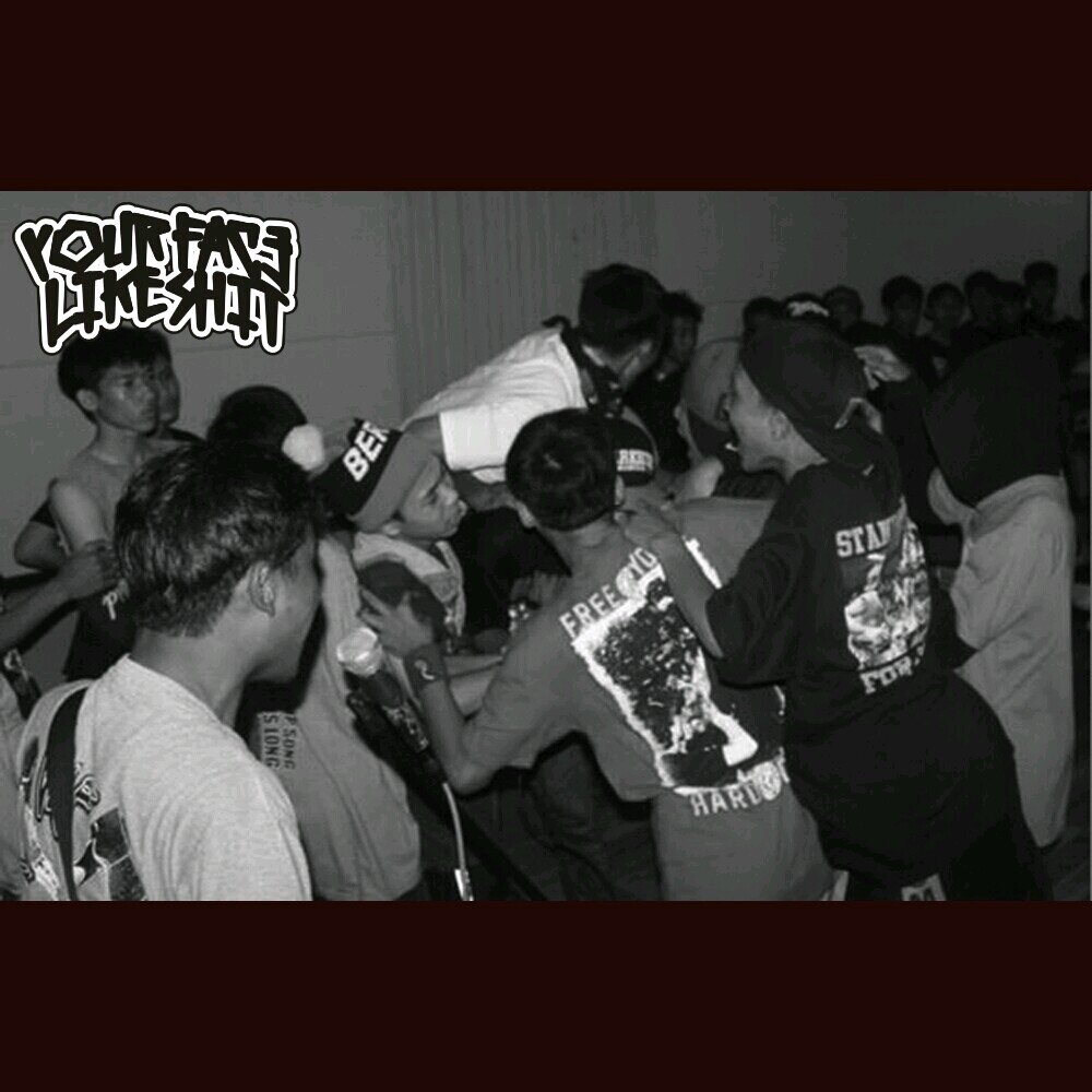 50% punk 60% hardcore |@pette_1996 , @ikXhk , @anjar_hilang , @julika untuk gigs kolektif/hajatan tetangga hubungi : 08989699875
http://t.co/FYRTKu1sII