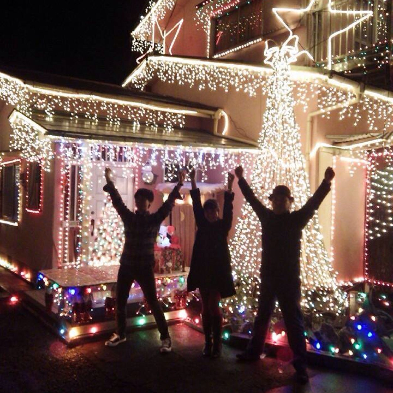 sun_flower_love's profile picture. あなたが笑えばそれだけで幸せ。
  
♡Pastel Clock
♡磯貝サイモン
♡アルケミスト
♡いぶきさらさ
♡鱧人
♡Ray Yamada
♡nagiSAtuki
♡橋口靖正
♡meiyo
♡ロシアン佐藤
♡ぞうさんパクパク
♡ドズル社♡