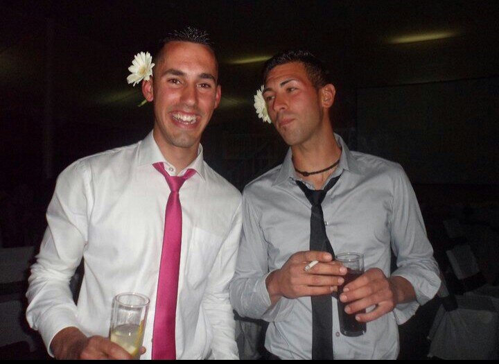 apunta ala luna aun si fallas bolaras entre las estrellas:-)jijijiji