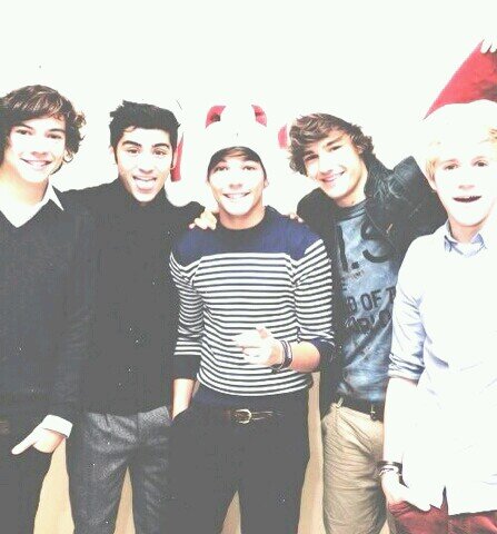 Hello beautiful! this is a free follow from @acidzourrry please follow her back ♡