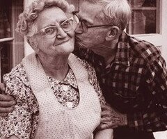 ZorgOmdenken's profile picture. Voor een positieve kijk op veranderingen in de ouderenzorg! Zorg zit in je hart| Ouderen| Wonen en Zorg