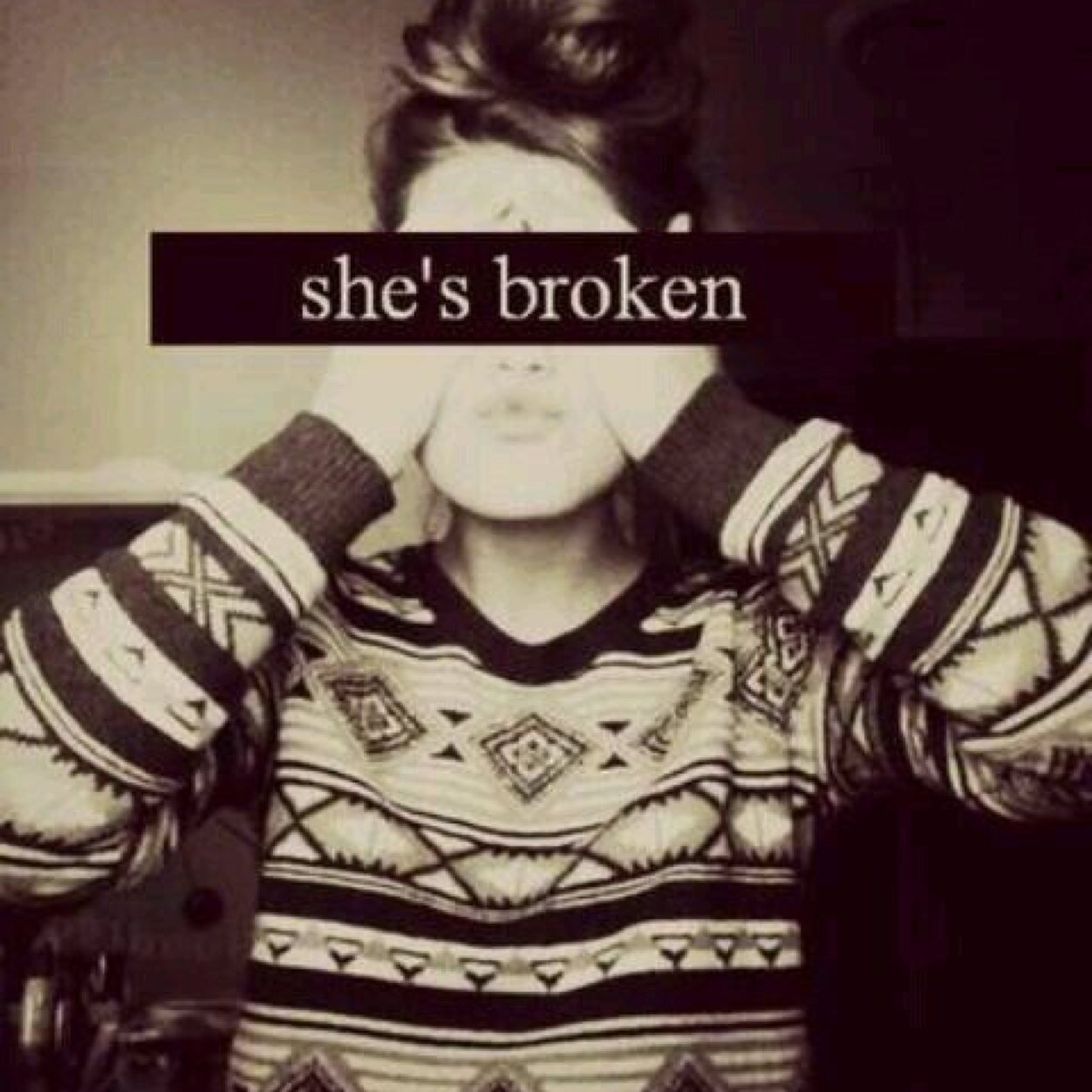 Bisexual, 16 years, female, secret account, deep depressed, broken, cutter. 0 days clean.