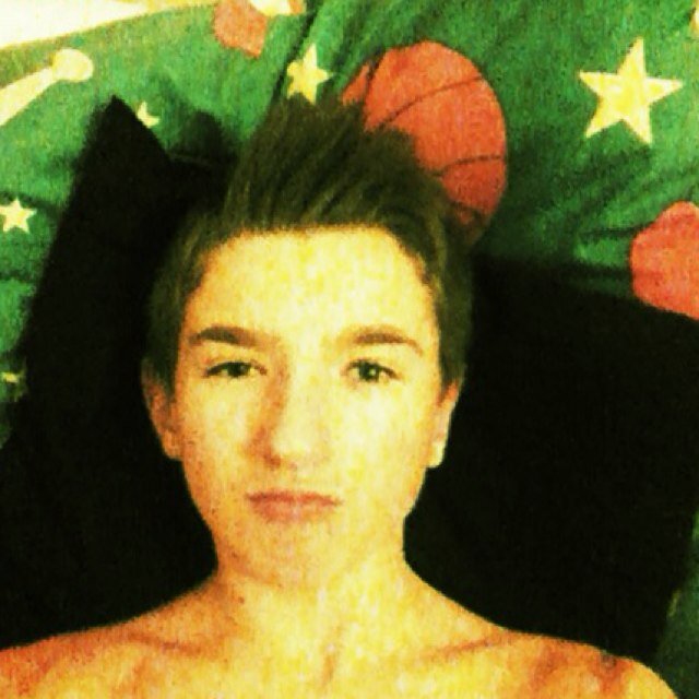 Defuze_Gamer's profile picture. Ignore hate promote peace!I'm a guy that really don't take life too seriously,well most people say that! I love football and gaming.I do YouTube vids at times .