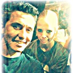 Love Jan Smit ♥
Love my familie 
Lovee for friends.. ♥