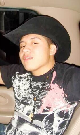carlos1986927's profile picture. 