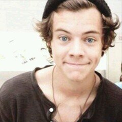 Please follow @awaywithtommo and @givemefivesos and they will follow back♥