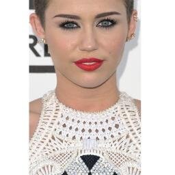 BeautifulDiley's profile picture. I know there's something up there looking after me.