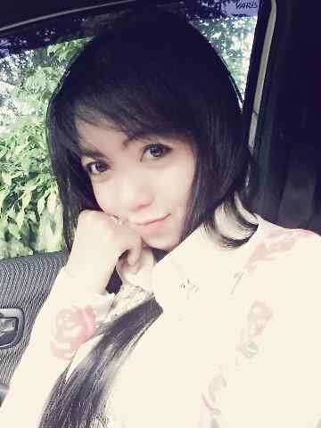 DhevyAnggariani's profile picture. ♥dad ♥mom