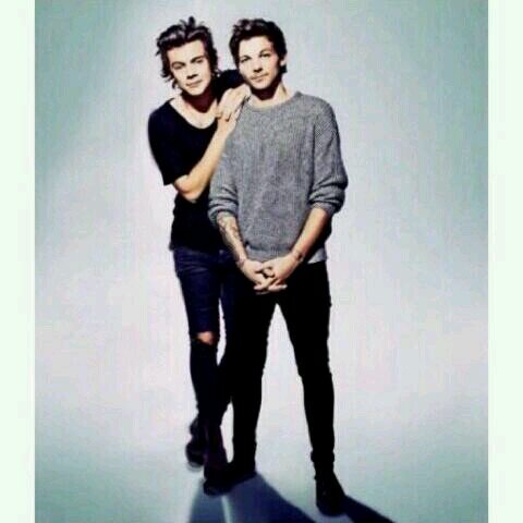 FREE FOLLOW. GO FOLLOW @_lirryflower AND ASK FOR A FOLLOW BACK :)