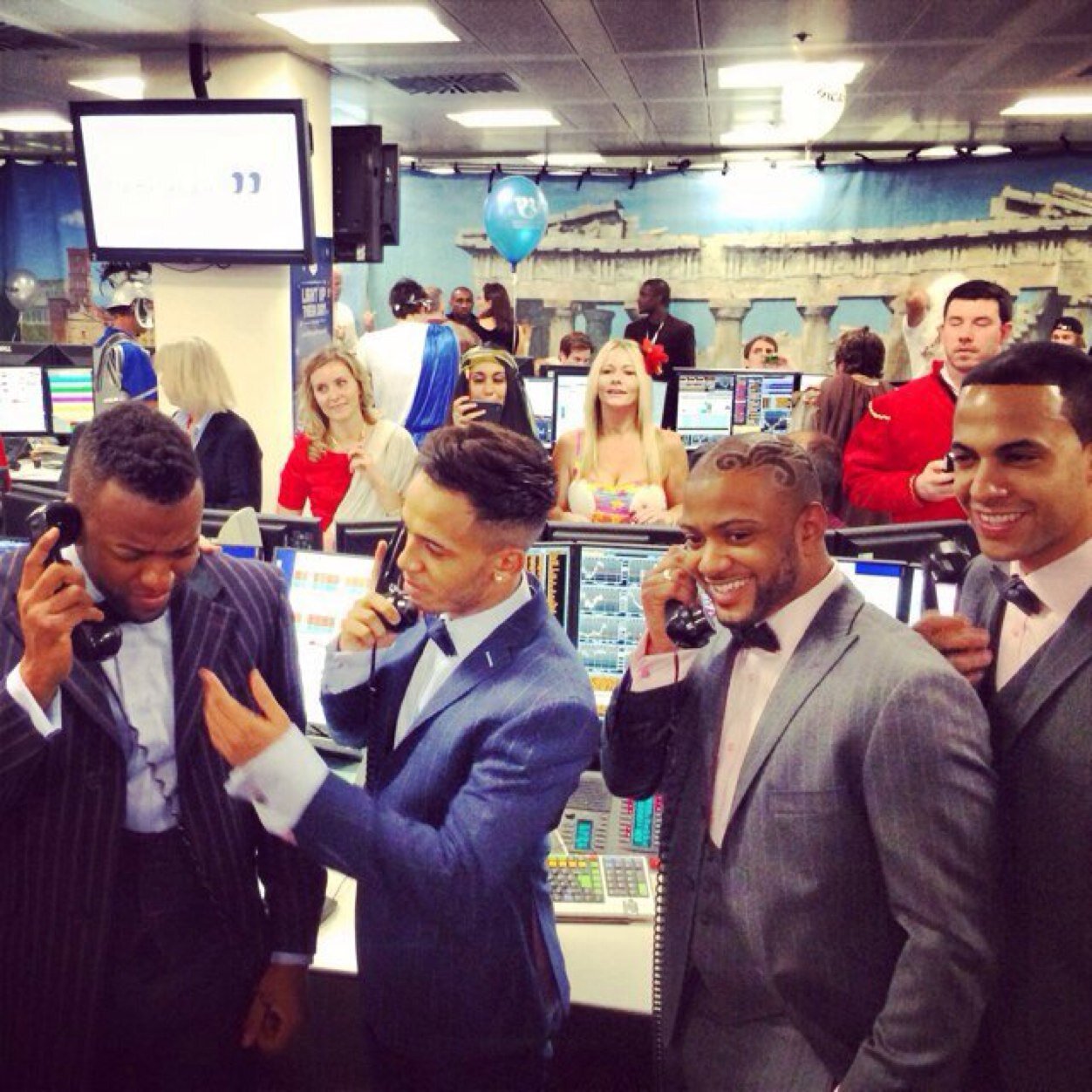 Just a quick remimder that your blue boy clicked your follow button!! keep smiling beautiful! aston loves you ☺️