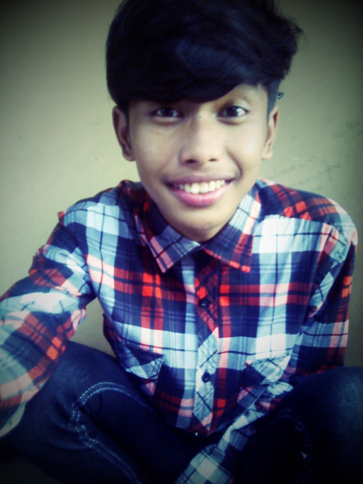 Lelɑki sederhɑnɑ yɑng mempunyɑi pɑcɑr bego, idiot dɑn berhidung longsor yɑng bernɑmɑ @Erniyuliawati17 (˘⌣˘)ε˘`)♥