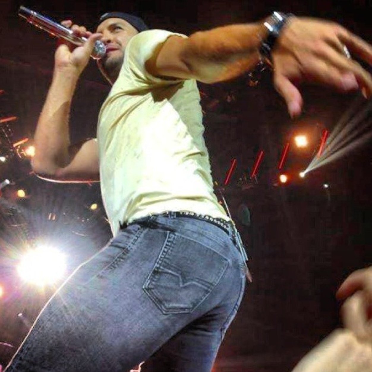 Luke Bryan's Booty.