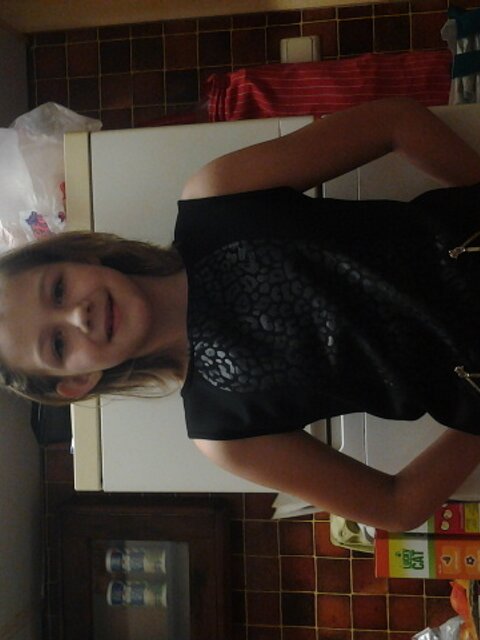 follow ME!!!!! i follow back!!!!!!!!!