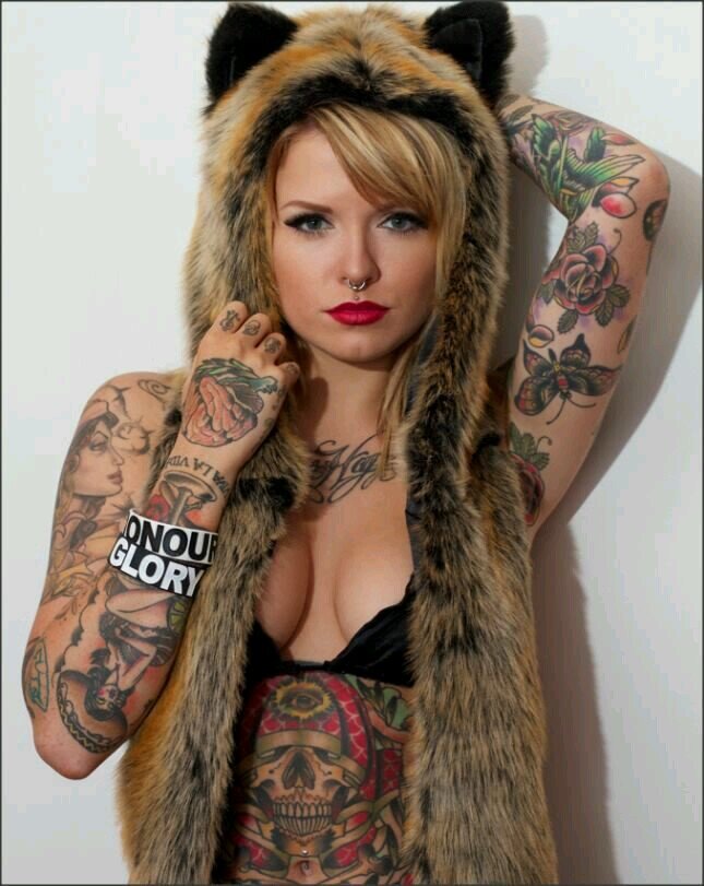 bolloindustial's profile picture. 16. De pequeña mi madre me daba la leche de su teta y desde eso creo que tengo una adicción.