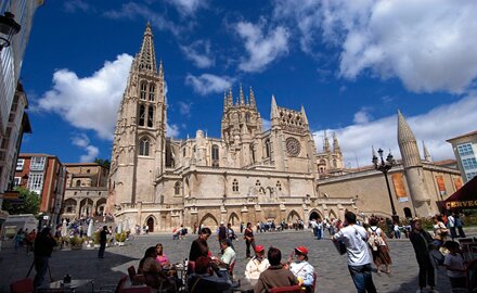 AQUÍ TE DAREMOS UNAS RAZONES INCREÍBLES PARA CONOCER BURGOS¡¡¡¡ APROVÉCHALAS Y PODRÁS INCLUSO OBTENER PREMIOS¡¡