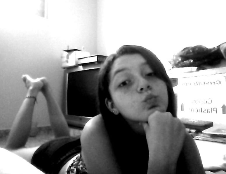 loura gata ;3