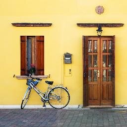 Sustainable travel website, and Social Enterprise that links cycle friendly accommodation with cycle hire, and provides listings of organised cycling holidays.