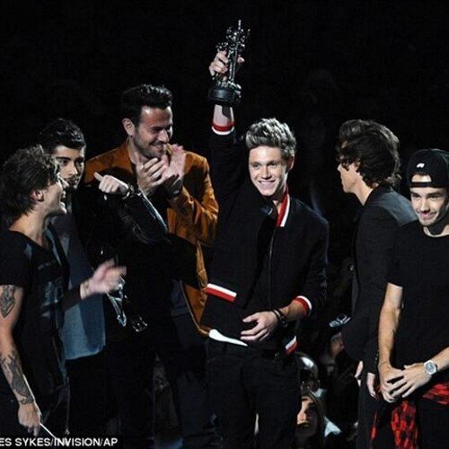 Just another twitter account full of  Nialls potatoes, Louis' carrots, & more.