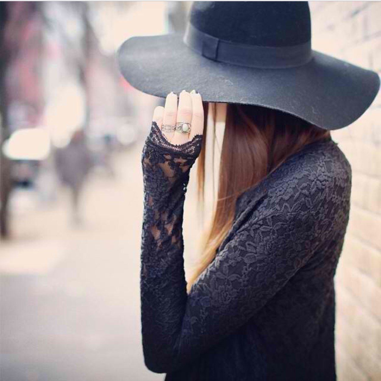 You're gonna make me lonesome when you go.