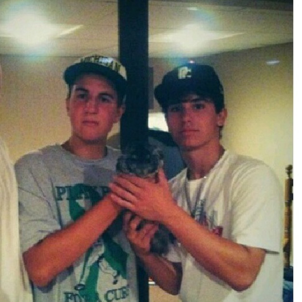 ryan_warner13's profile picture. ⬅️Shrek|Johny graz➡️