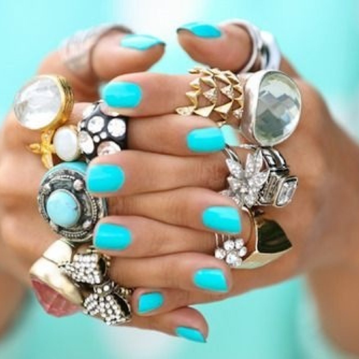 Never let your nails go naked. Stay sassy & send me your nails ♛