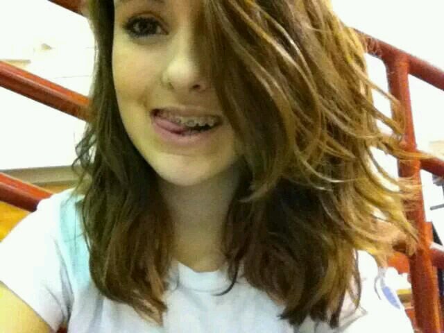 sophomore. girls. single and heartless. i do what i want.
