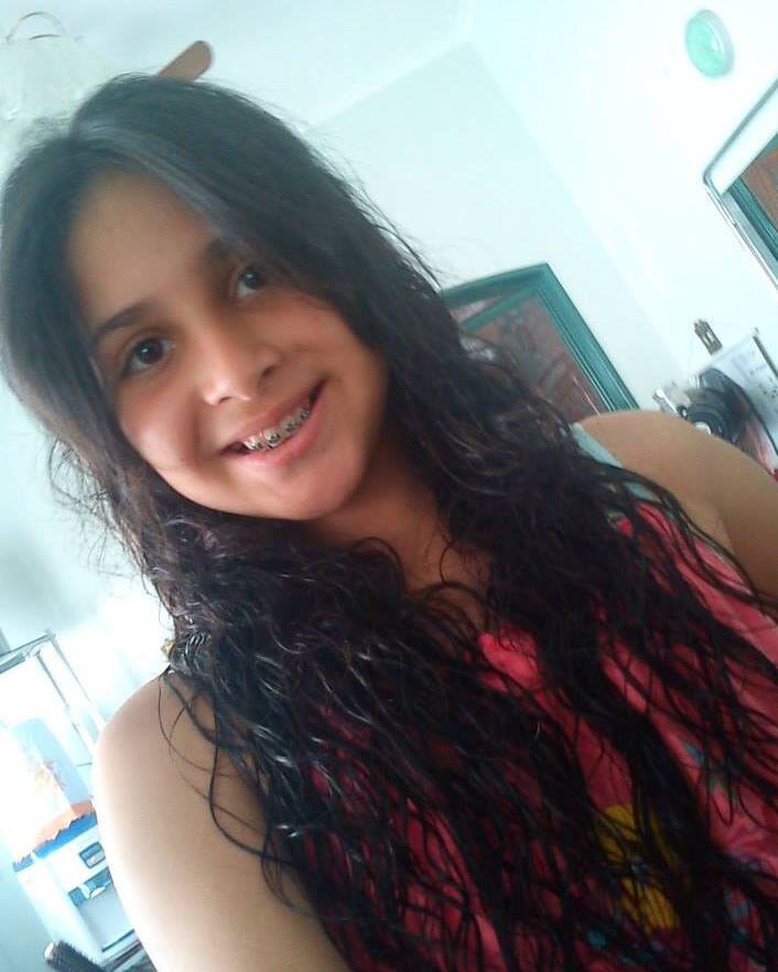 Amo Jesus Cristo, minha família, minha calopsita, minha periquita australiana;;;
Sou uma pessoa legal, inteligente,carinhosa,linda etc;;;