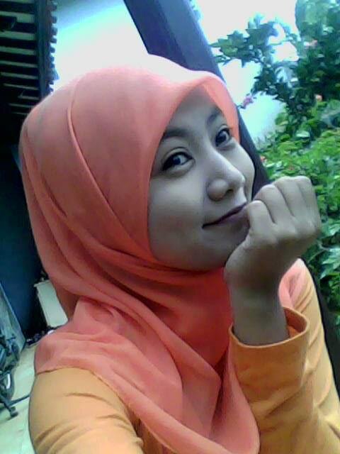 deequeenita's profile picture. Relationship with @roby_heriyana ♥ | @BINUS_UNIV (Binus University)