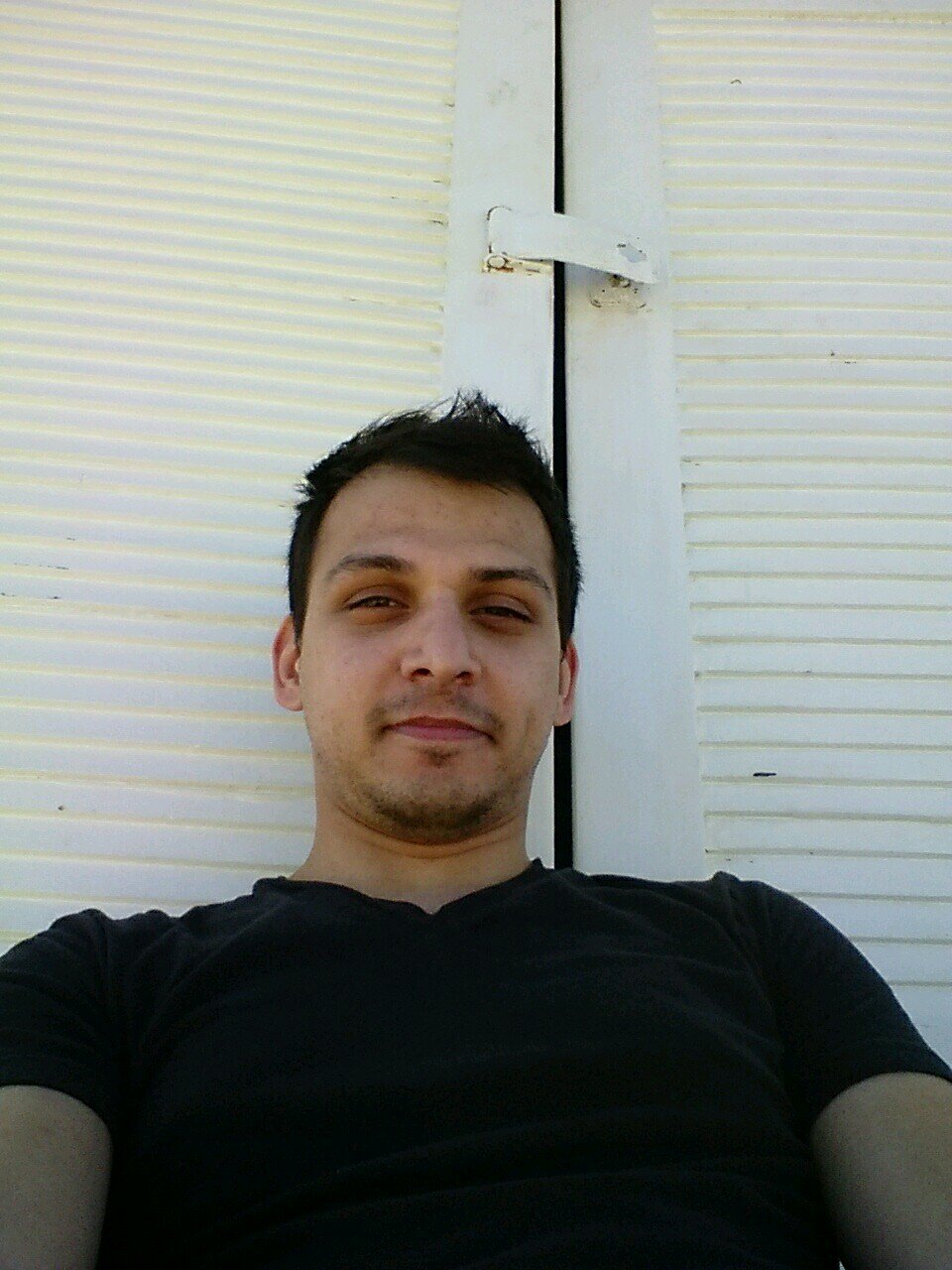 Karimsaver's profile picture. Aspiring surgeon, electronics enthusiast, and always in search of musical perfection