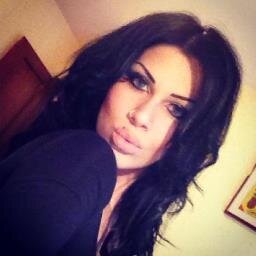 I'm Mia! I'm a model and a make up artist!!! I love my dogs ( my sons), candy,boys, music, piercings and tattoos!!! FOLLOW ME!!!