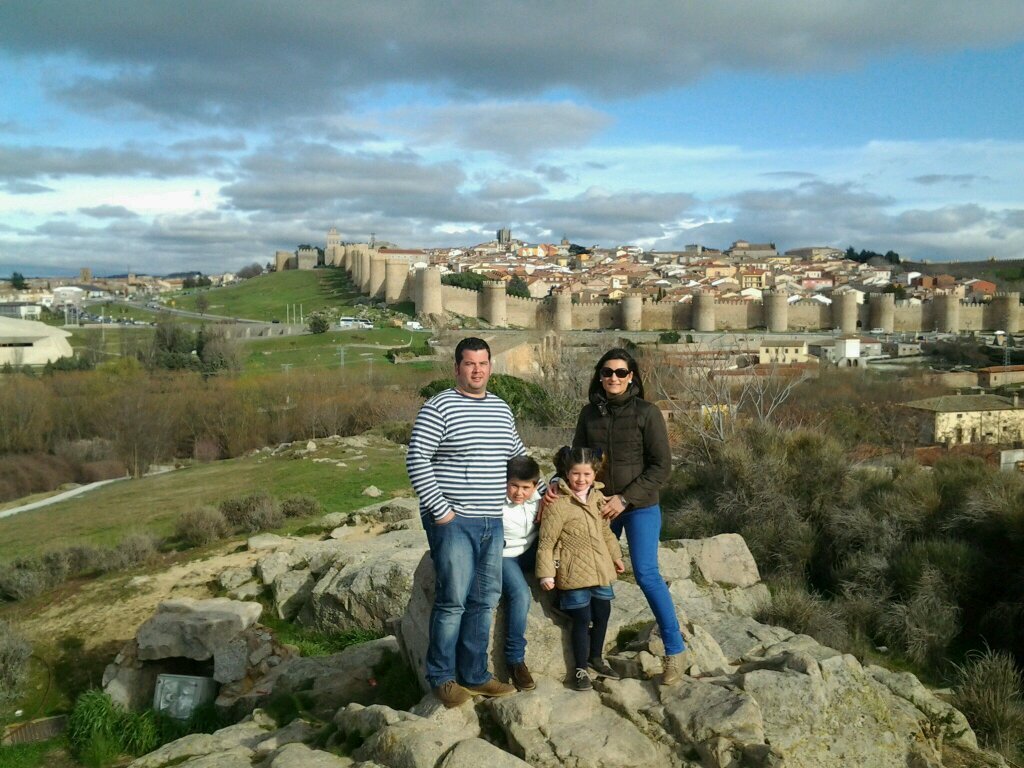 joserau68590938's profile picture. 