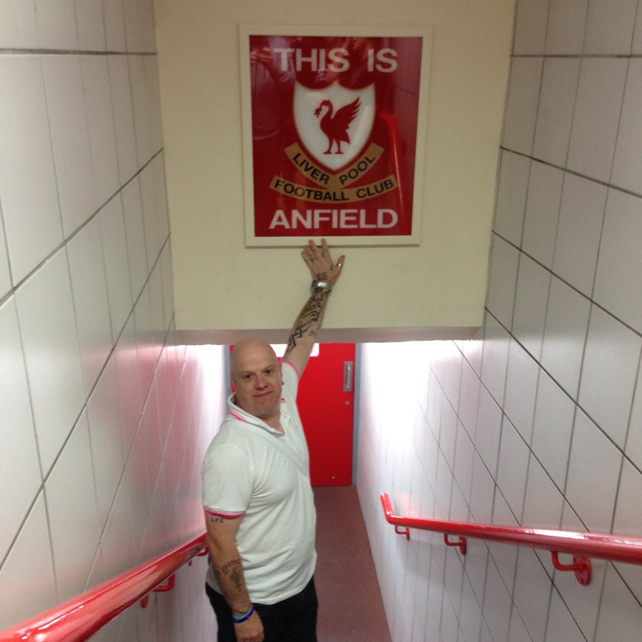 train driver since 1993. was with db schenker, now drives for london midland at northampton...supports liverpool & rugby town....mad about cosworths....