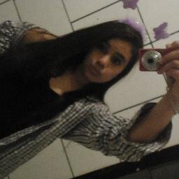 ...NAO gaste mensagens com que nao responde... NAO gaste palavras com quem nao te escuta ... NAO  gaste a sua vida com que nao te merece...
